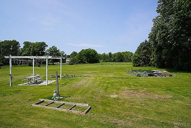 2477 Ridge Rd, Lewiston, NY 14131 - view of home's community with a lawn