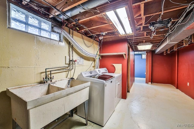 305 Vine Ln, Amherst, NY 14228 - laundry room featuring washing machine and clothes dryer