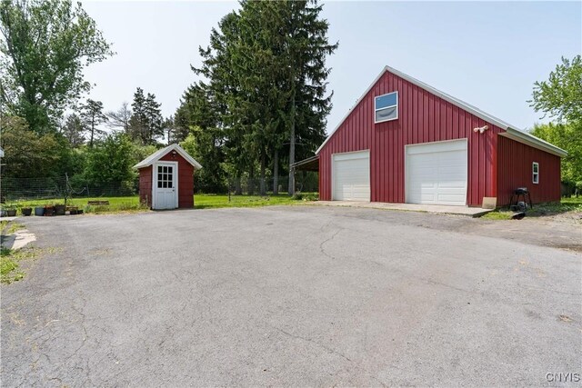 621 N Hycliff Dr, Watertown-City, NY 13601 - view of detached garage