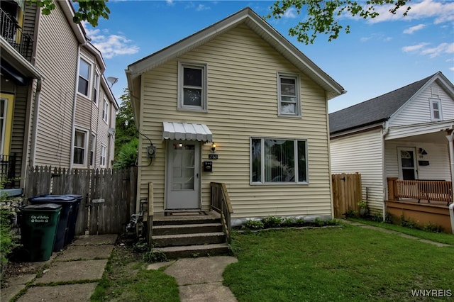 283 W Tupper St, Buffalo, NY 14201 - traditional-style home with entry steps