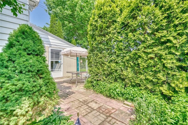 350 Colebourne Rd, Rochester, NY 14609 - view of patio