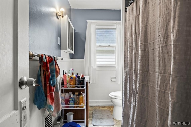 417 18th St, Niagara Falls, NY 14303 - full bathroom with toilet and a shower with shower curtain