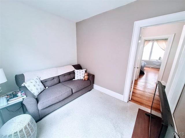 7 Genesee Ct, Utica, NY 13502 - living area featuring baseboards