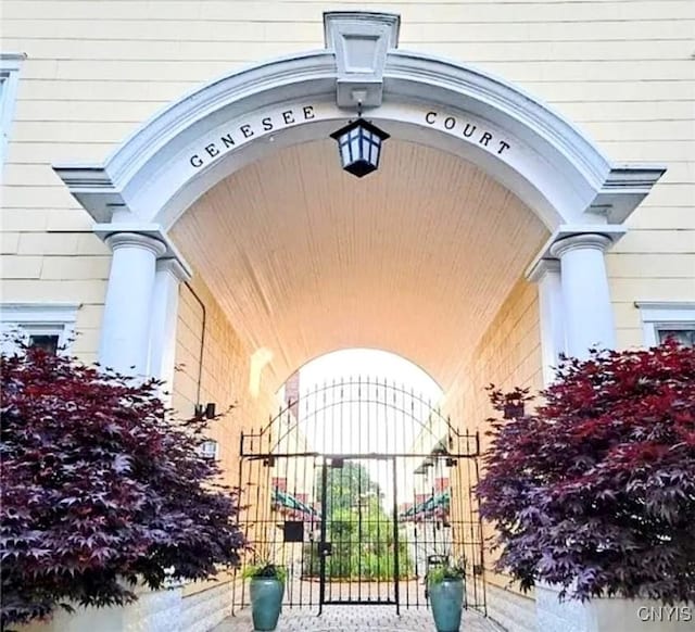 7 Genesee Ct, Utica, NY 13502 - exterior space