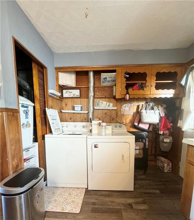 341 Grant St, Elmira-City, NY 14901 - washroom with independent washer and dryer, dark wood-type flooring, and an ornate ceiling