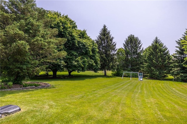 6 Barben Cir, Mendon, NY 14506 - view of grassy yard