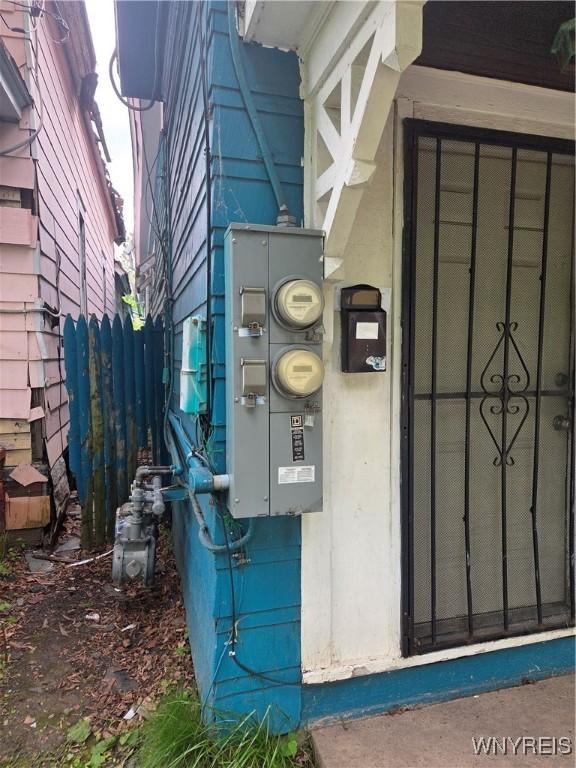 135 Strauss St, Buffalo, NY 14212 - photo 4