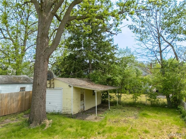 2215 S Ave, Niagara Falls, NY 14305 - view of yard featuring a garage and an outdoor structure