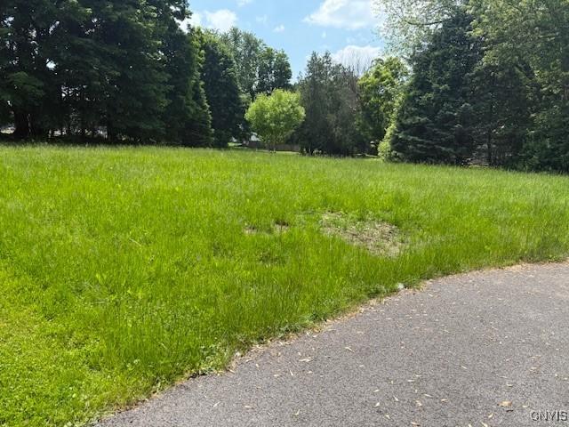 13 Carden Cir, Lenox, NY 13032