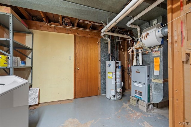 112 Elmcrest Cir, Salina, NY 13090 - unfinished basement with gas water heater