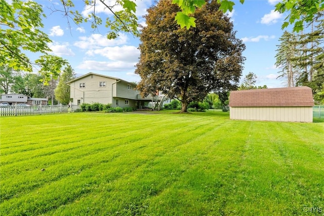112 Elmcrest Cir, Salina, NY 13090 - view of yard with an outdoor structure