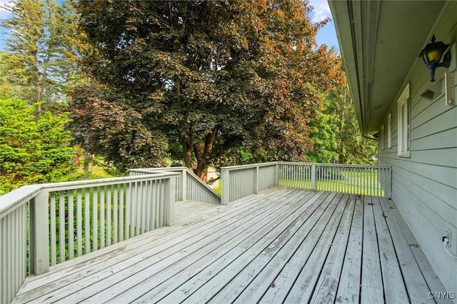 112 Elmcrest Cir, Salina, NY 13090 - view of wooden terrace