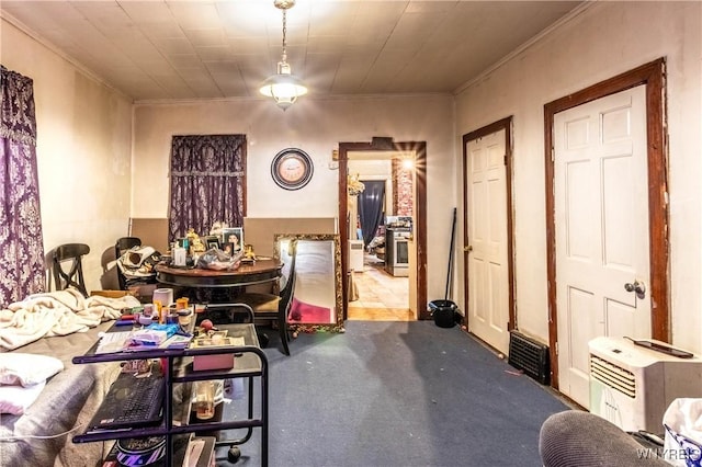 110 10th St, Buffalo, NY 14201 - dining room with crown molding