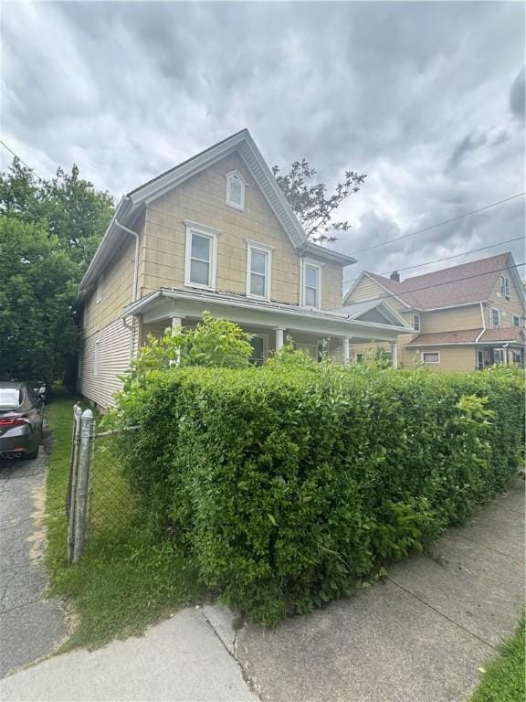 94 Lorimer St, Rochester, NY 14608 - view of front facade