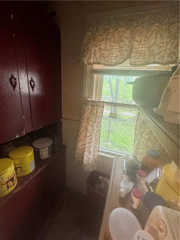 94 Lorimer St, Rochester, NY 14608 - interior space