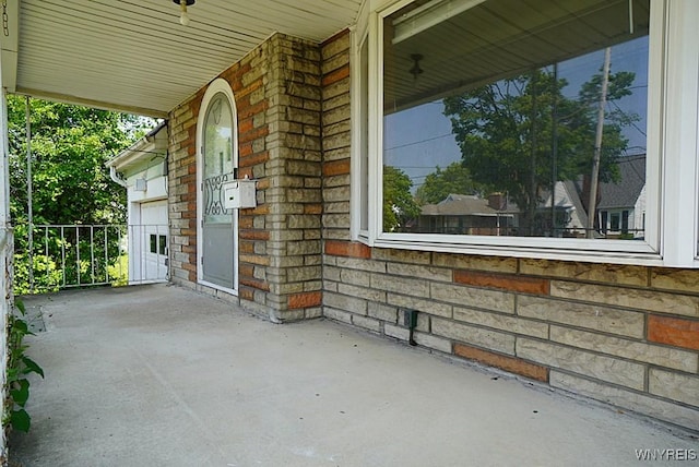 2927 S Ave, Niagara Falls, NY 14305 - covered porch with a garage