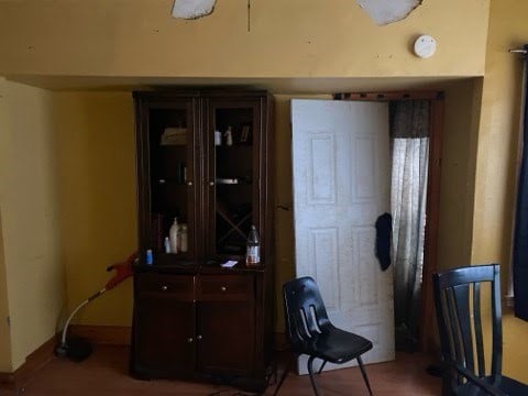130 E Delavan Ave Unit N, Buffalo, NY 14208 - entrance foyer featuring baseboards