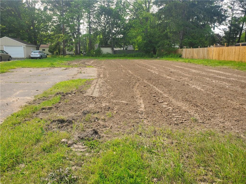 769 Bay Rd, Webster, NY 14580