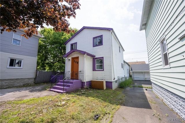 965 Walden Ave, Buffalo, NY 14211 - view of traditional-style home