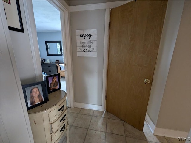 311 Raphael Ave, Salina, NY 13211 - hall featuring baseboards