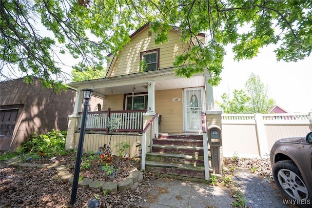 639 36th St, Niagara Falls, NY 14301 - view of front of house featuring a porch