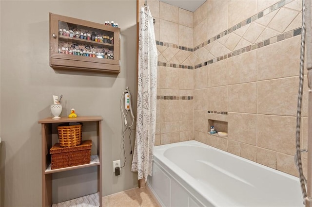 13385 Seneca St, Savannah, NY 13146 - full bathroom featuring shower / tub combo with curtain