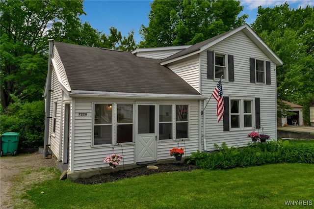 7228 Rapids Rd, Lockport-Town, NY 14094 - view of front of house with a front yard and roof with shingles