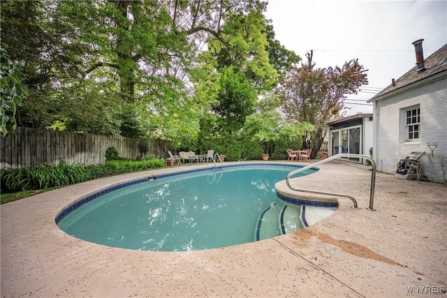 88 Middlesex Rd, Buffalo, NY 14216 - view of swimming pool featuring a patio and a fenced backyard