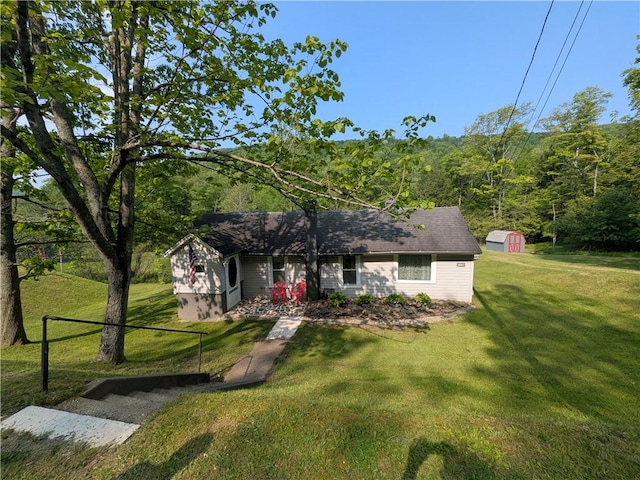 135 Hedgehog Ln, Bradford Town, PA 16701 - ranch-style house with a front yard and a forest view
