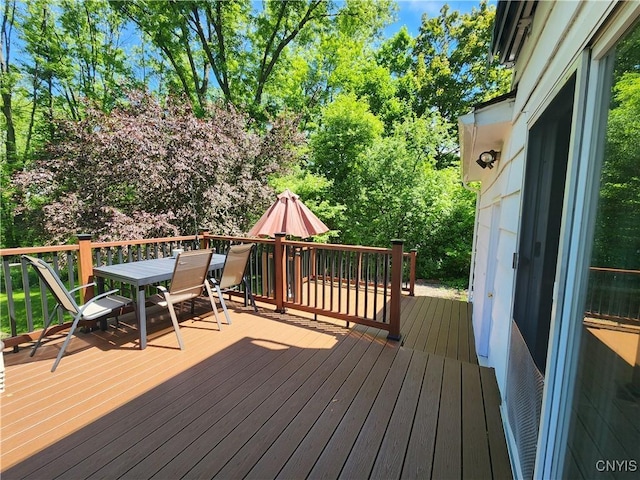 70 W Elizabeth St, Skaneateles, NY 13152 - deck featuring outdoor dining area