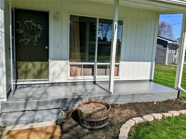 137 Matthew Cir, Horseheads, NY 14845 - entrance to property featuring a porch