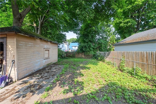 172 Nichols Ave, Syracuse, NY 13206 - view of fenced backyard