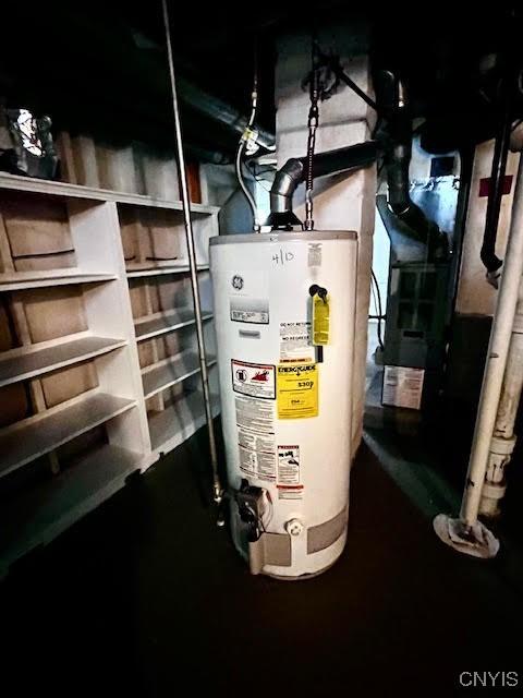 226 Darlington Rd, Syracuse, NY 13208 - utilities featuring water heater