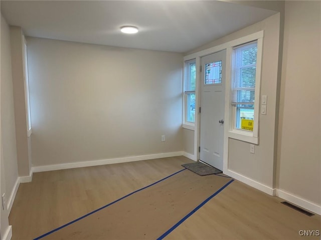 530 Lenox Ave, Oneida, NY 13421 - entrance foyer featuring wood finished floors