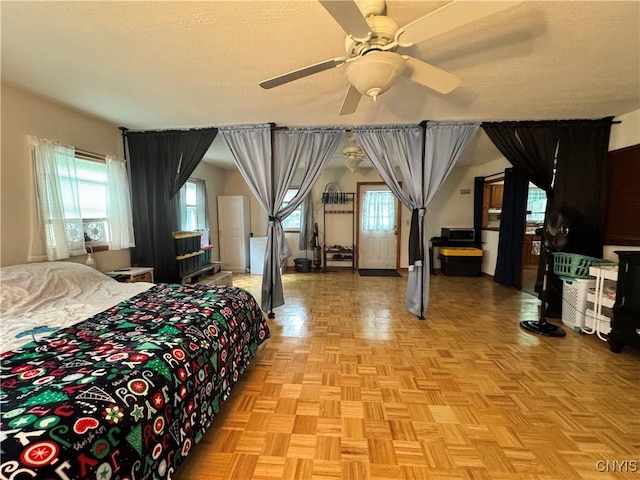 104 Lansdale Rd, Dewitt, NY 13057 - bedroom with a textured ceiling