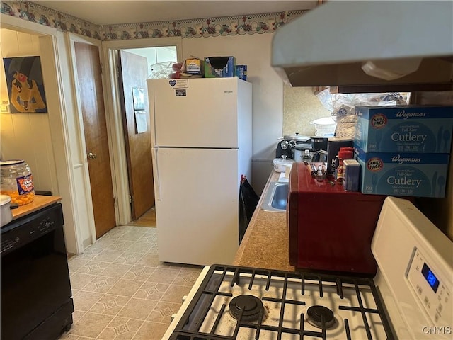 107 Douglas Ave, Salina, NY 13088 - photo 4