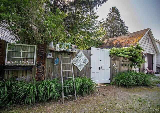1615 Cortland St, Deruyter, NY 13052 - view of yard featuring a gate