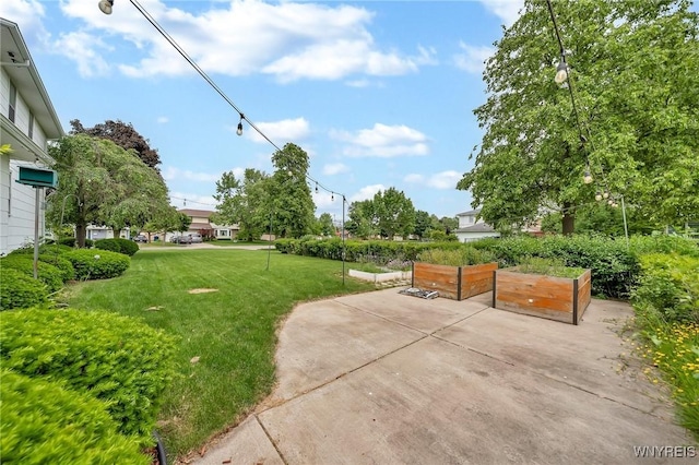 27 Lynn Lea St, Amherst, NY 14221 - view of green lawn with a patio area