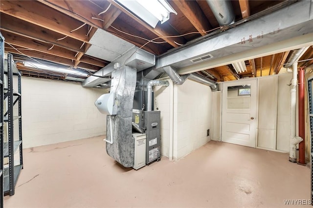 27 Lynn Lea St, Amherst, NY 14221 - unfinished below grade area featuring heating unit