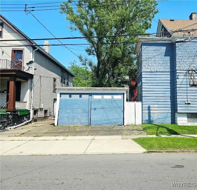 472 Leroy Ave, Buffalo, NY 14215 - view of garage