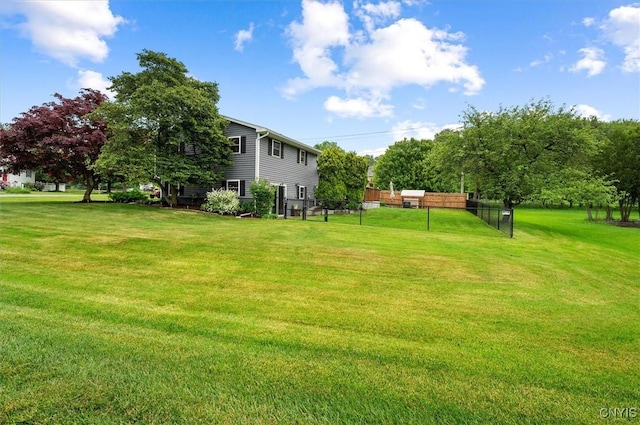 1 Christopher Cir, New Hartford, NY 13413 - view of yard
