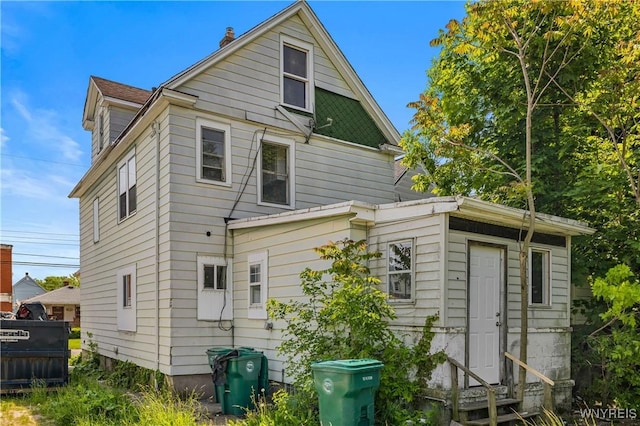 614 20th St, Niagara Falls, NY 14301 - rear view of house with entry steps