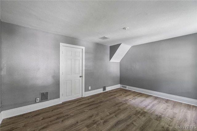 610 20th St, Niagara Falls, NY 14301 - bonus room with wood finished floors and baseboards