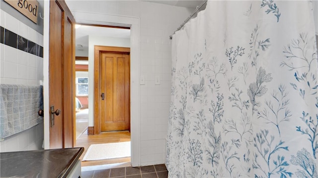 17 Varden St, Rochester, NY 14609 - full bath featuring a shower with shower curtain, vanity, and tile patterned floors