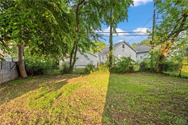 124 Aurora St, Rochester, NY 14621 - view of yard