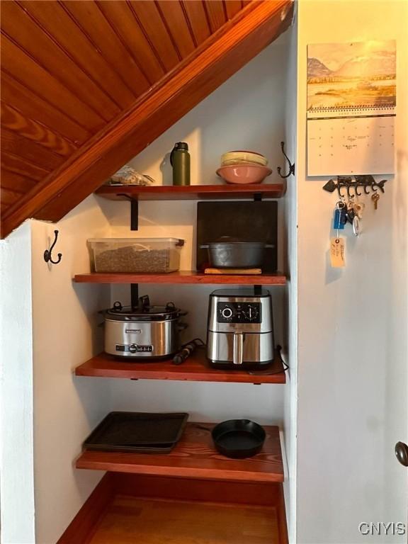 700 Elm St, Rome-Inside, NY 13440 - view of storage area