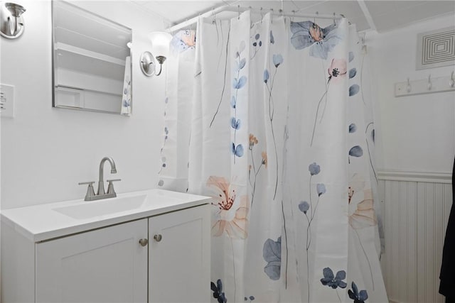 707 Hubbell Rd, Ogden, NY 14428 - bathroom featuring vanity and a shower with curtain