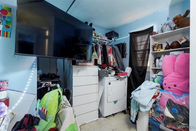 596 Longmeadow Rd, Amherst, NY 14226 - spacious closet featuring washer / dryer