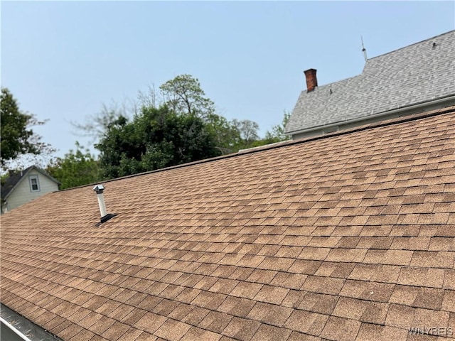 272 Dewitt St, Buffalo, NY 14213 - exterior view of a shingled roof