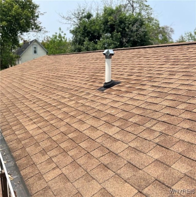 272 Dewitt St, Buffalo, NY 14213 - exterior view of roof with shingles